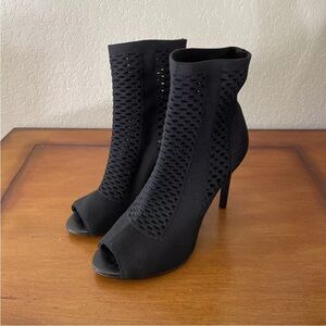 Charles by Charles David Women Black Knit Peep Toe Bootie Size 8 Stiletto Heels